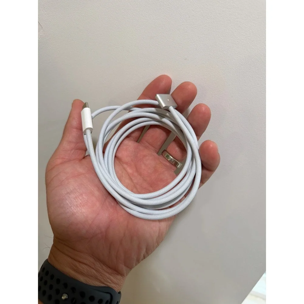 Apple USB-C to MagSafe 3 Cable 2m White Braided Charging Cord MLYV3AM/A